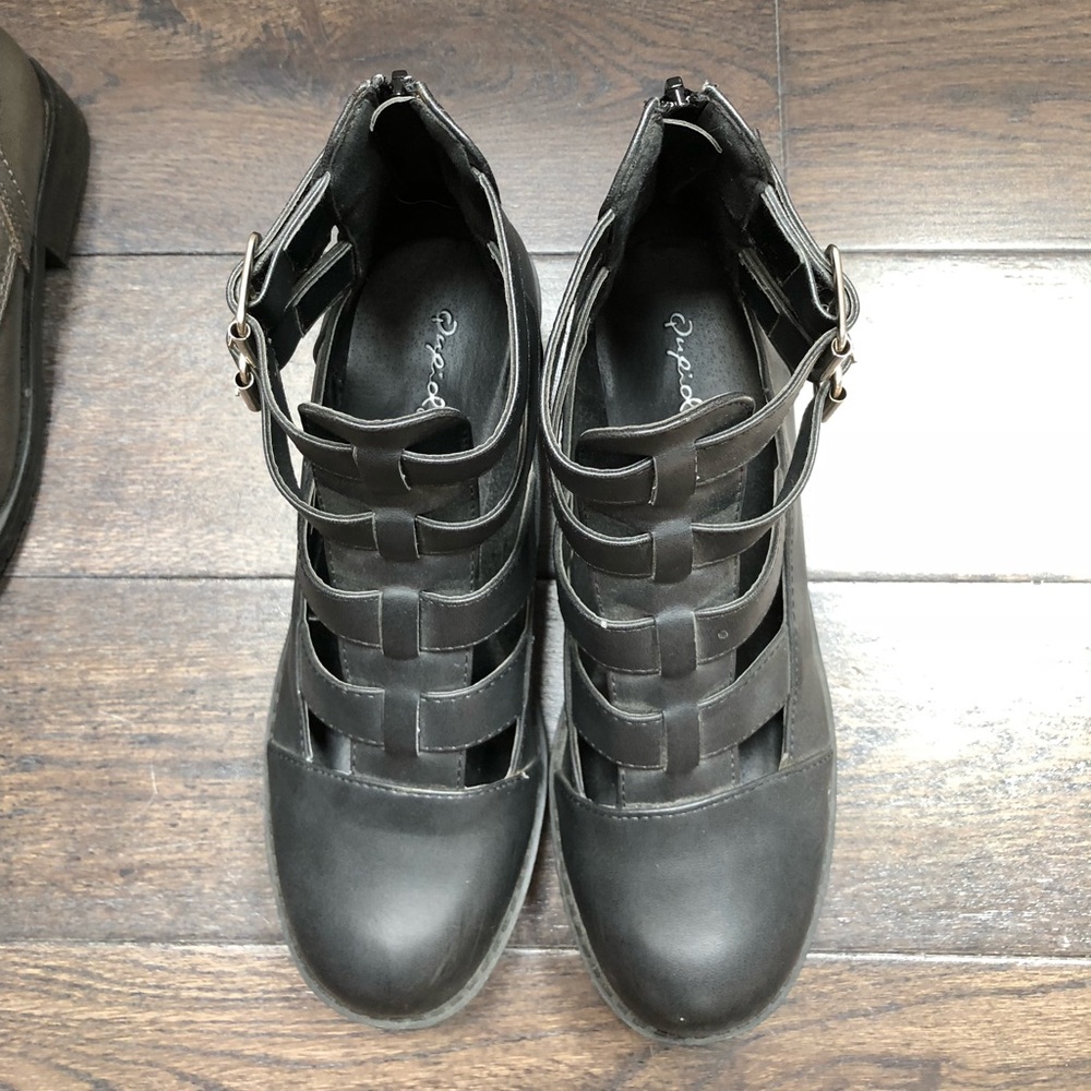 Booties - Picture 4 of 4